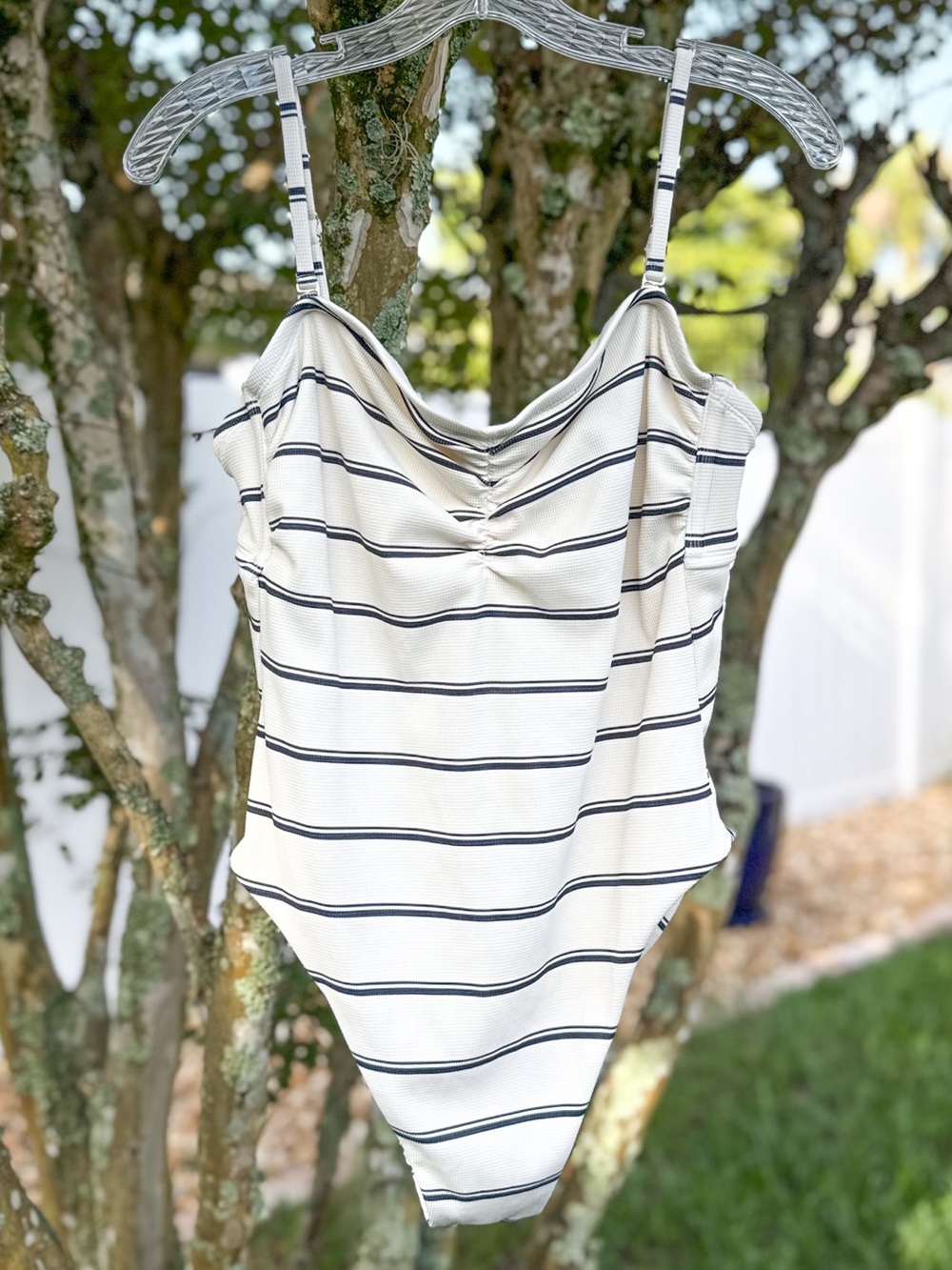 Shade & Shore XL 16 White Navy Stripe Textured One Piece Swimsuit